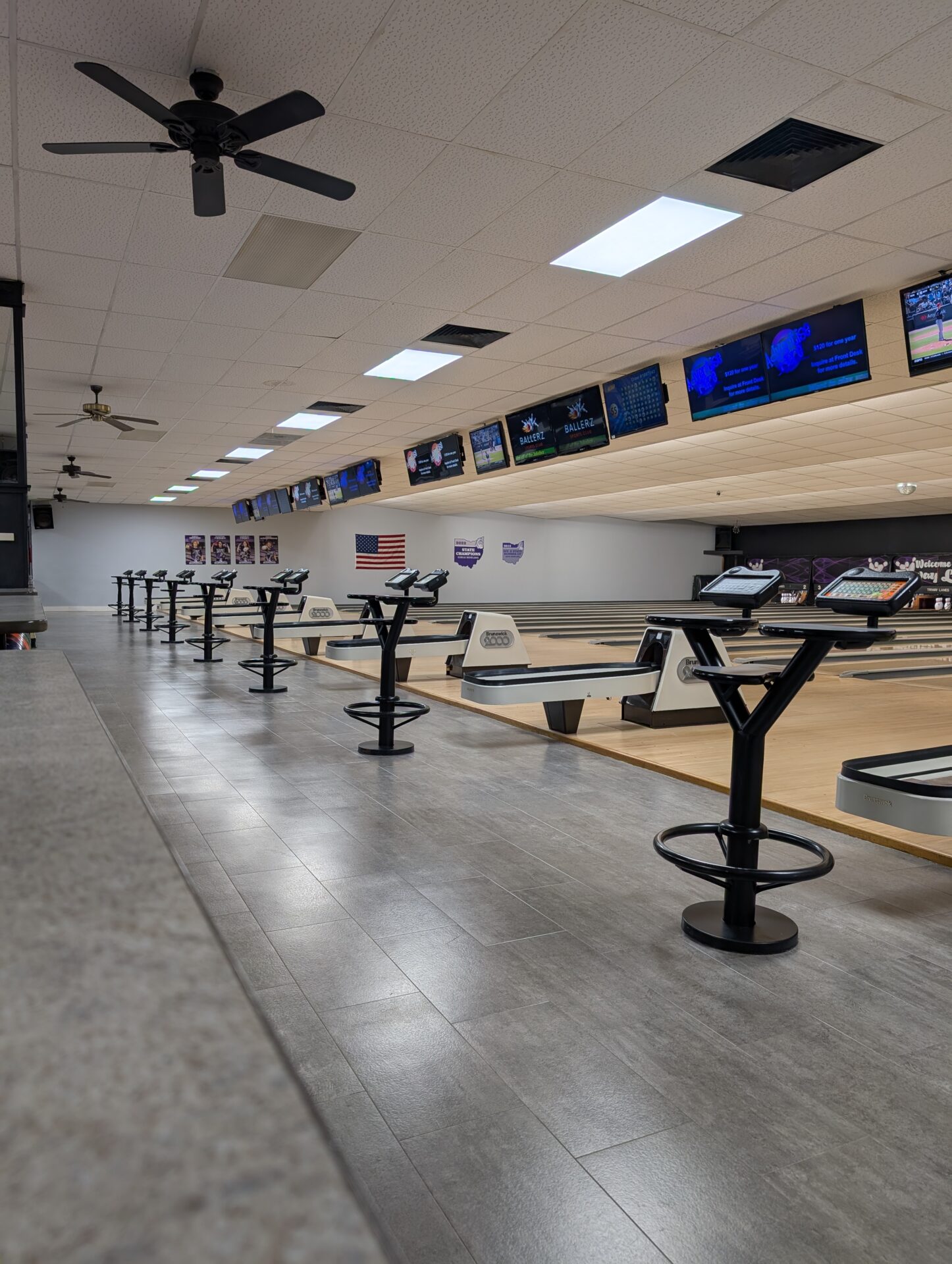 Ballerz sports club bowling lanes side view